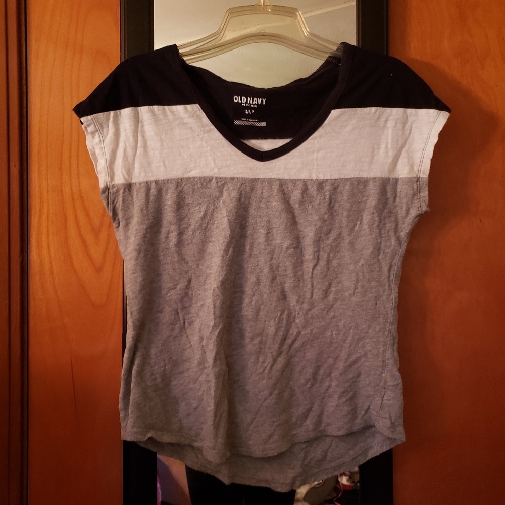 Simple old navy t-shirt